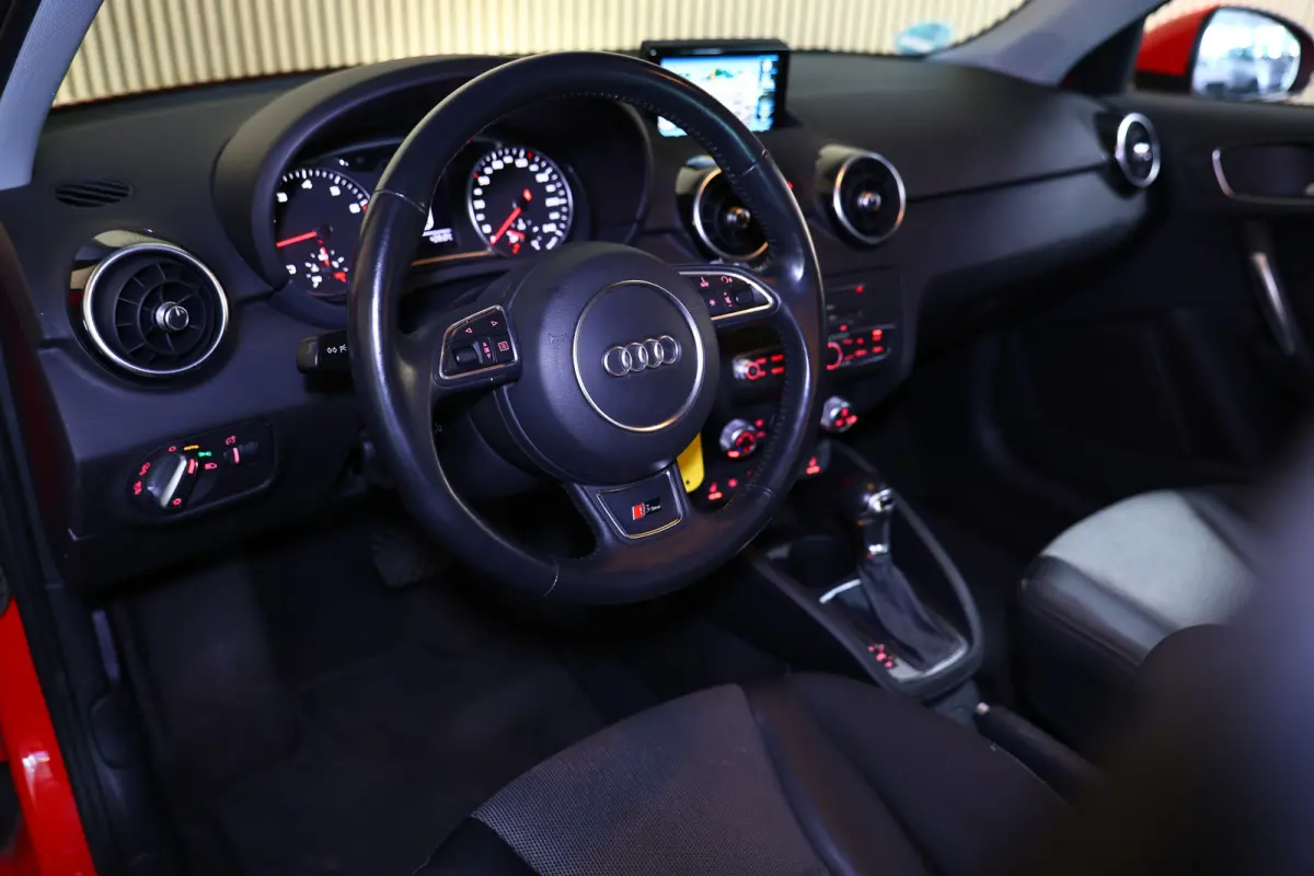 1.0 TFSI Pro Line AVM S-TRONIC AIRCO NAVI CRUISE BT STOELVW "18