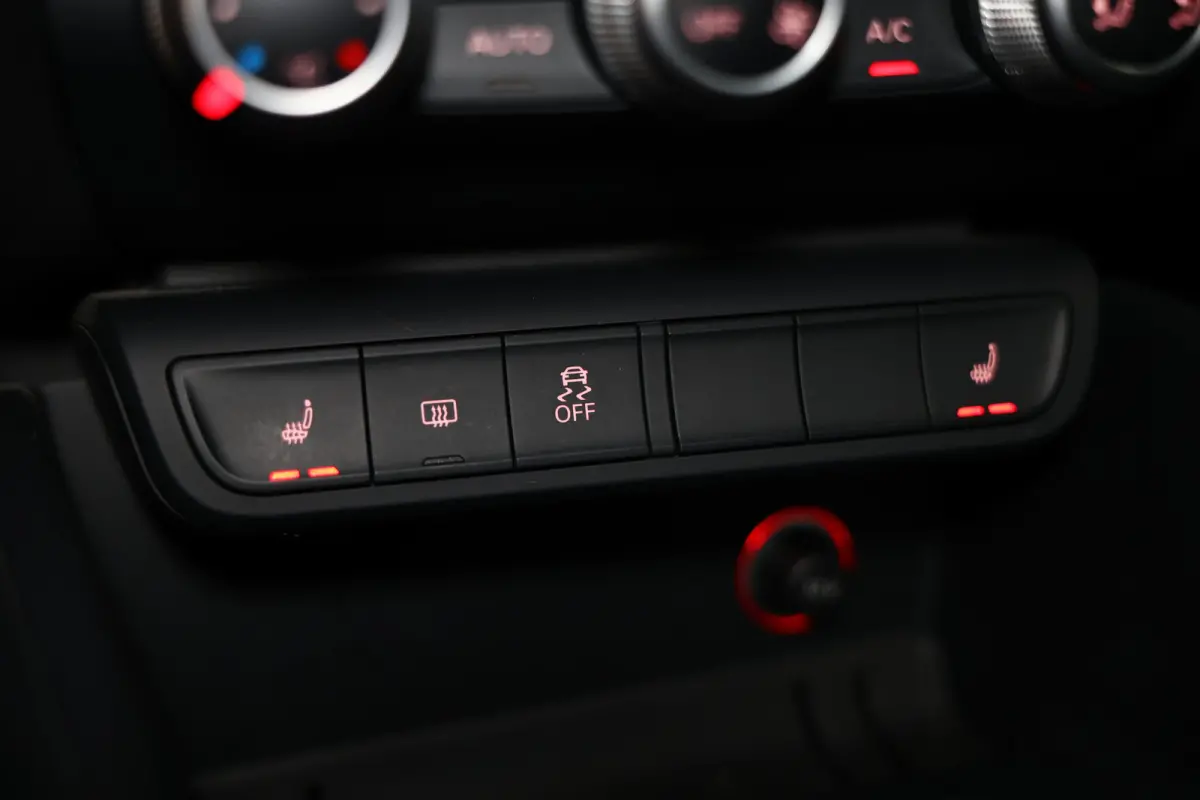 1.0 TFSI Pro Line AVM S-TRONIC AIRCO NAVI CRUISE BT STOELVW "18