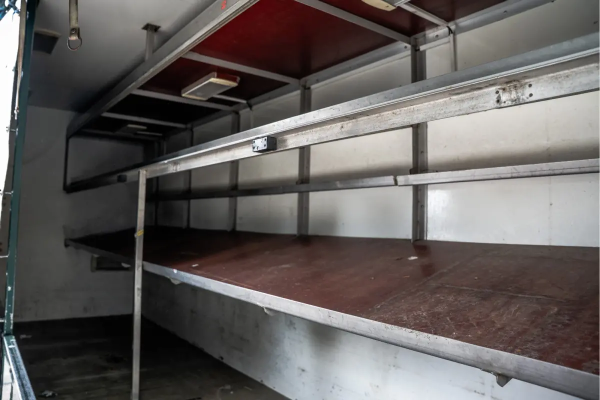 516CDI | Bakwagen | EURO 6 | Huifzeil | Schuifwanden | Legbordstellingen | Trekhaak