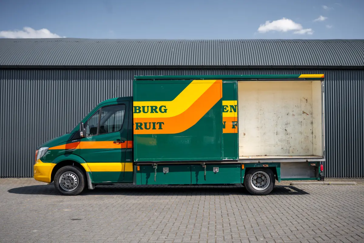 516CDI | Bakwagen | EURO 6 | Huifzeil | Schuifwanden | Legbordstellingen | Trekhaak