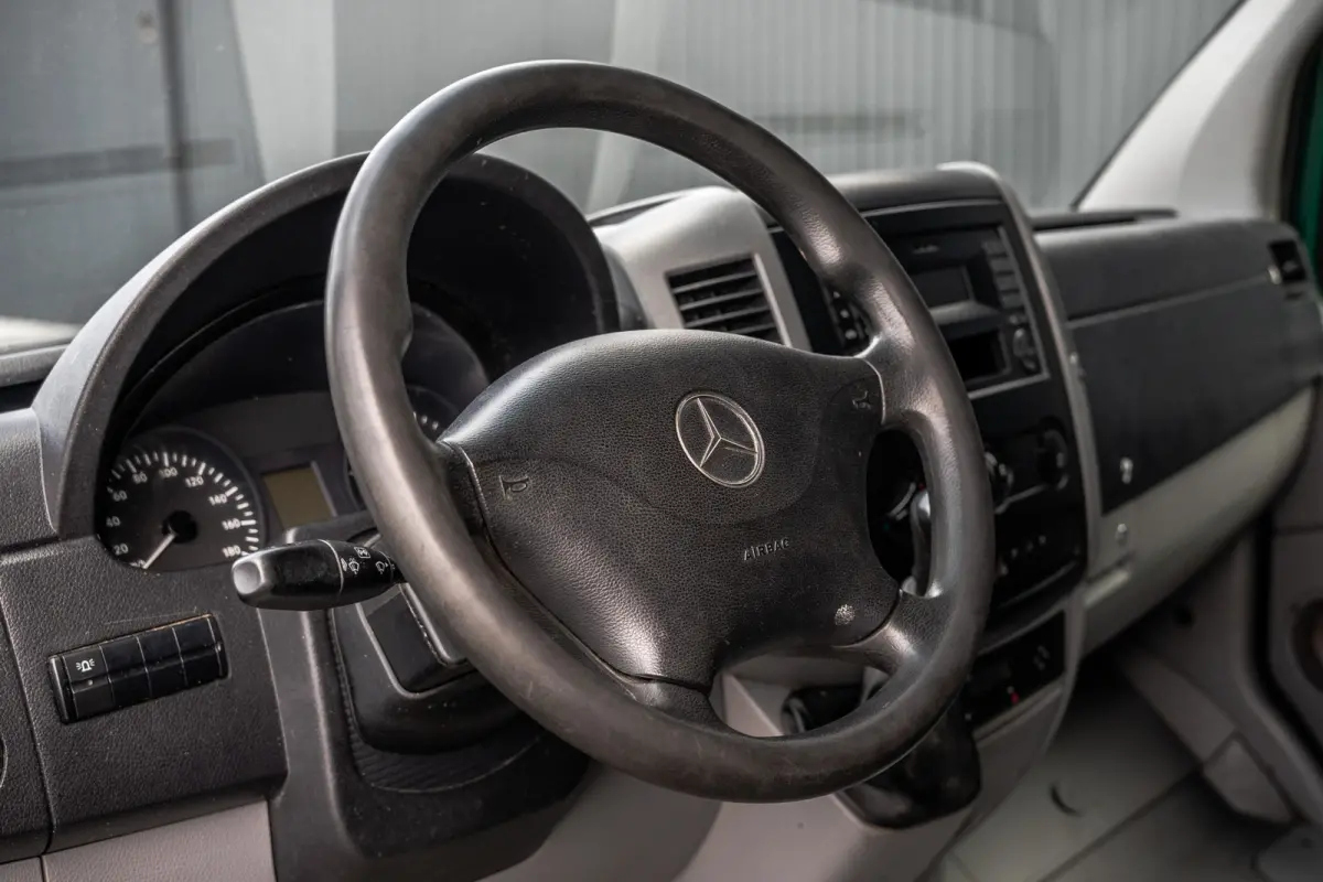 516CDI | Bakwagen | EURO 6 | Huifzeil | Schuifwanden | Legbordstellingen | Trekhaak