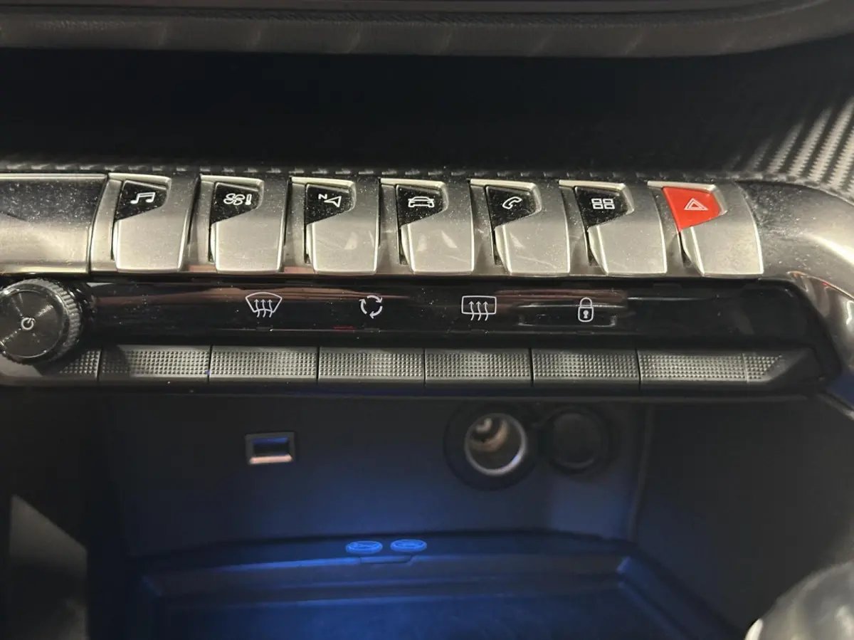 1.2 PureTech Blue Lease Executive|Trekhaak|Navi|Carplay|