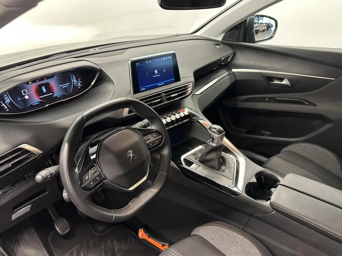 1.2 PureTech Blue Lease Executive|Trekhaak|Navi|Carplay|