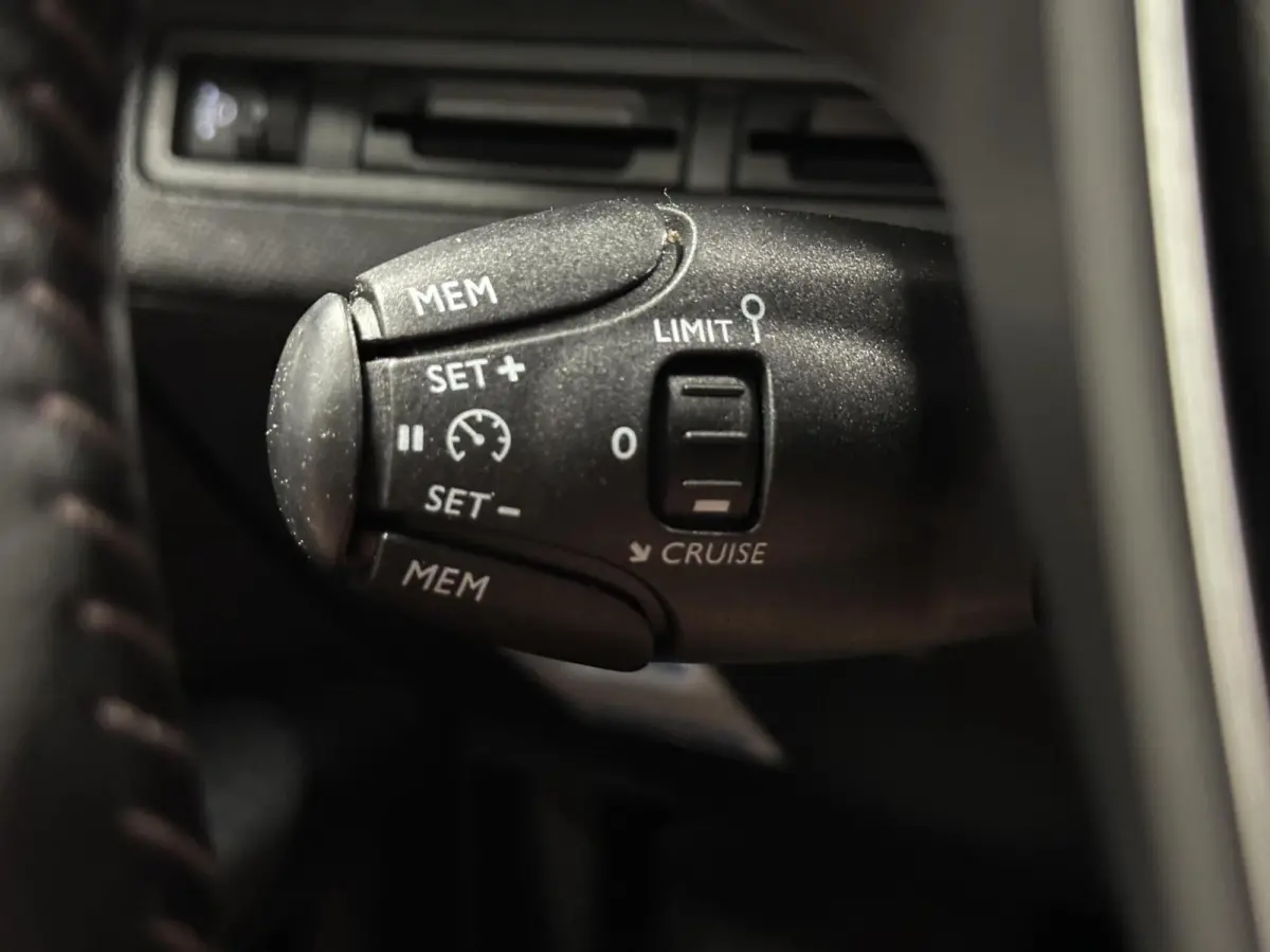 1.2 PureTech Blue Lease Executive|Trekhaak|Navi|Carplay|