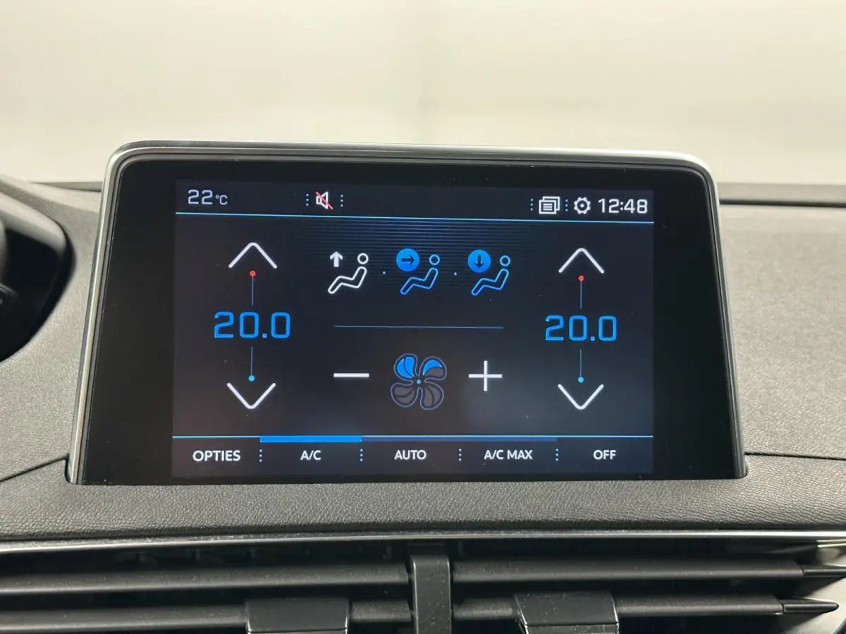 1.2 PureTech Blue Lease Executive|Trekhaak|Navi|Carplay|