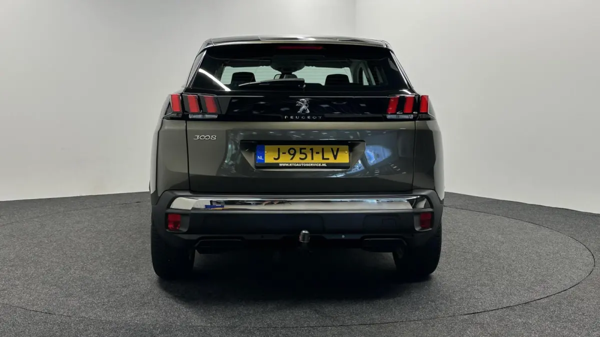 1.2 PureTech Blue Lease Executive|Trekhaak|Navi|Carplay|