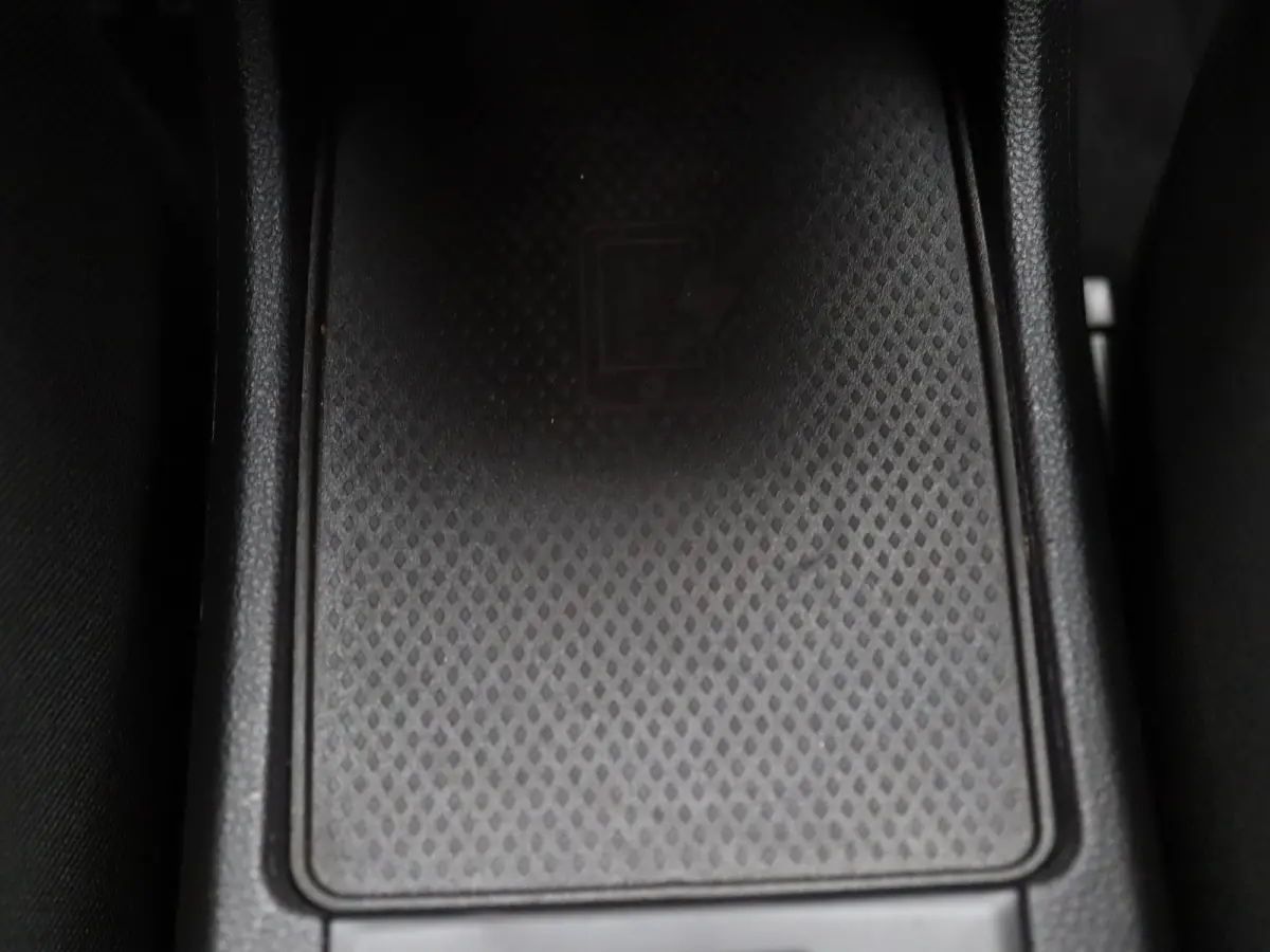 R110 Life Carshare 52 kWh koopbatterij Apple Carplay/Android Auto | Climate