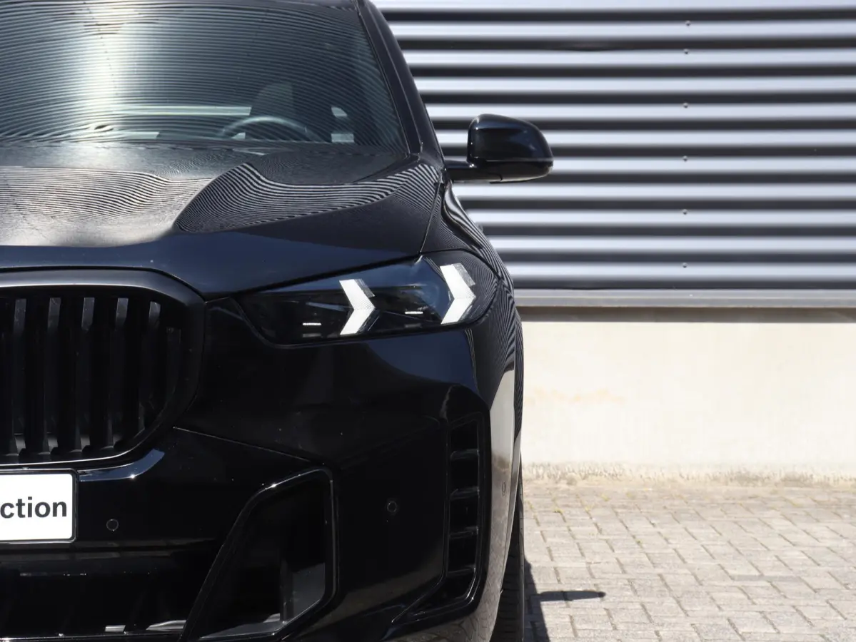 xDrive50e | M Sportpakket Pro | Panodak | Head-Up | Massage | Sky Lounge | Driving Assistant Prof. | Harman Kardon | Stoelventilatie | Soft Close | Parking Assistant Prof. | SOH 100% | 21'' 