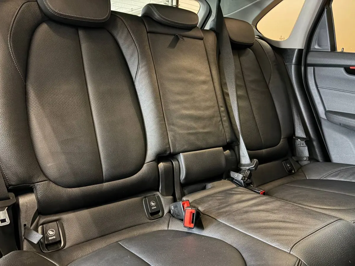 225xe iPerformance High Executive leer | sportint | schuifd | head up | camera | led