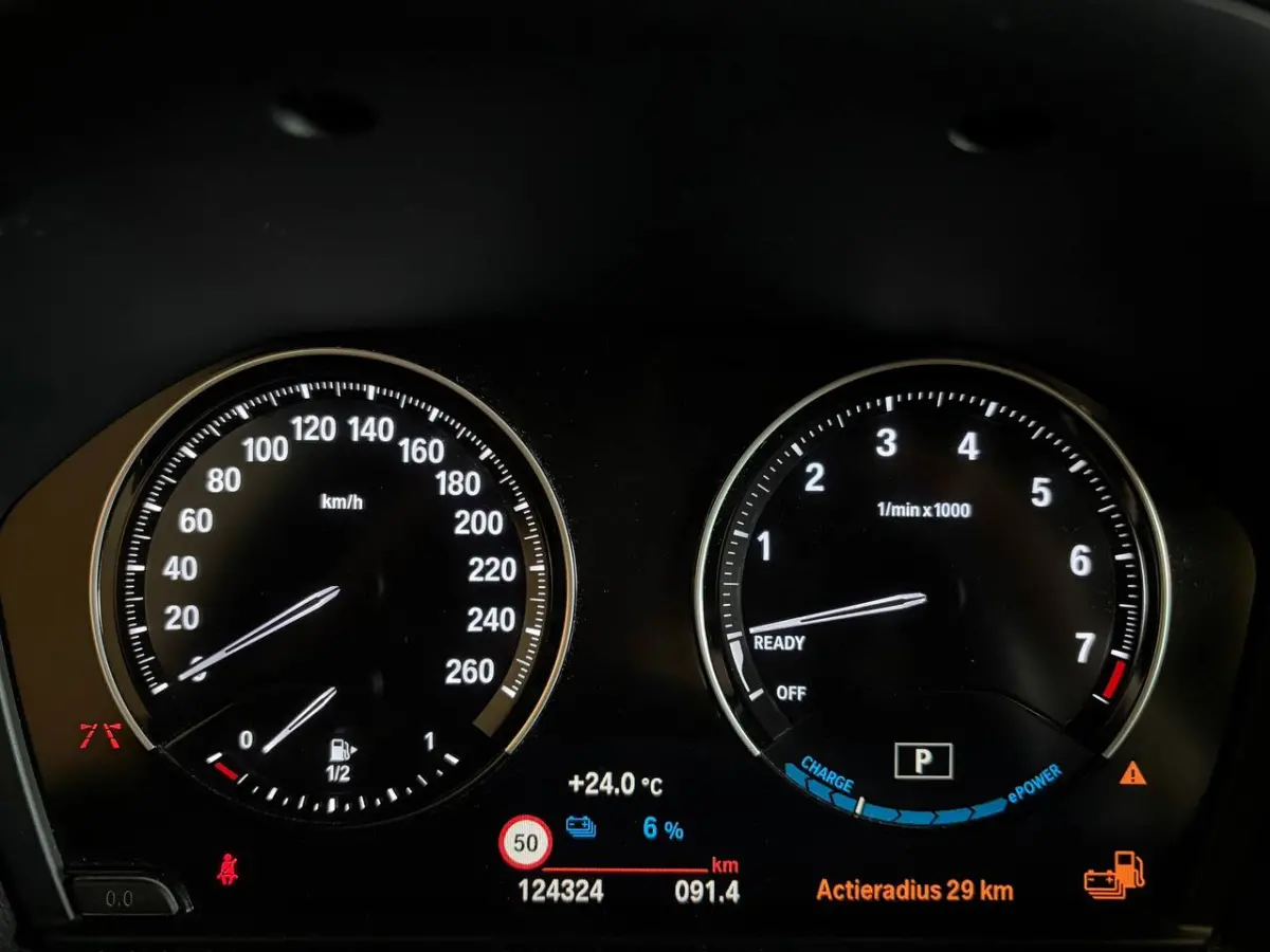 225xe iPerformance High Executive leer | sportint | schuifd | head up | camera | led