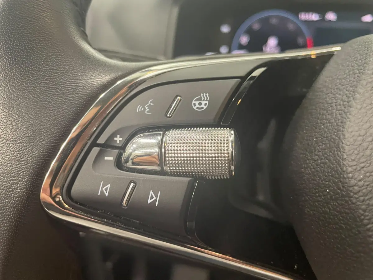 1.5 TSI 150pk DSG Style Navigatie Apple Carplay/Android Auto Parkeersensoren Camera Adaptive Cruise Control Elektrische achterklep Wegklapbare trekhaak Stoel- en stuurverwarming Ledverlichti