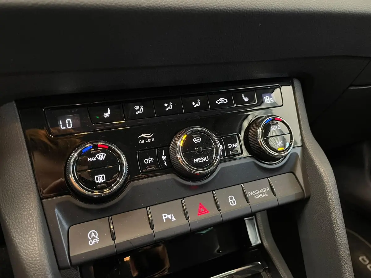 1.5 TSI 150pk DSG Style Navigatie Apple Carplay/Android Auto Parkeersensoren Camera Adaptive Cruise Control Elektrische achterklep Wegklapbare trekhaak Stoel- en stuurverwarming Ledverlichti