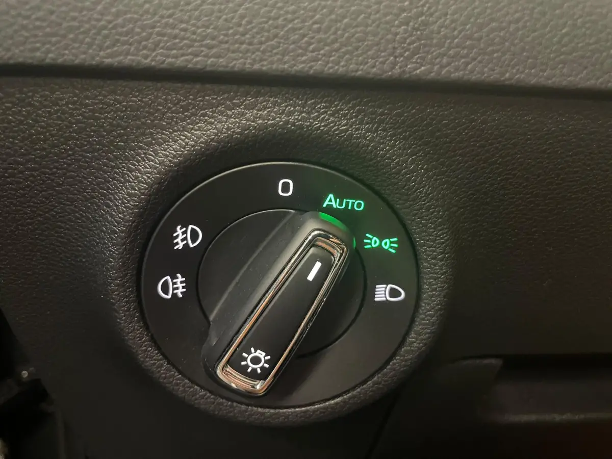 1.5 TSI 150pk DSG Style Navigatie Apple Carplay/Android Auto Parkeersensoren Camera Adaptive Cruise Control Elektrische achterklep Wegklapbare trekhaak Stoel- en stuurverwarming Ledverlichti