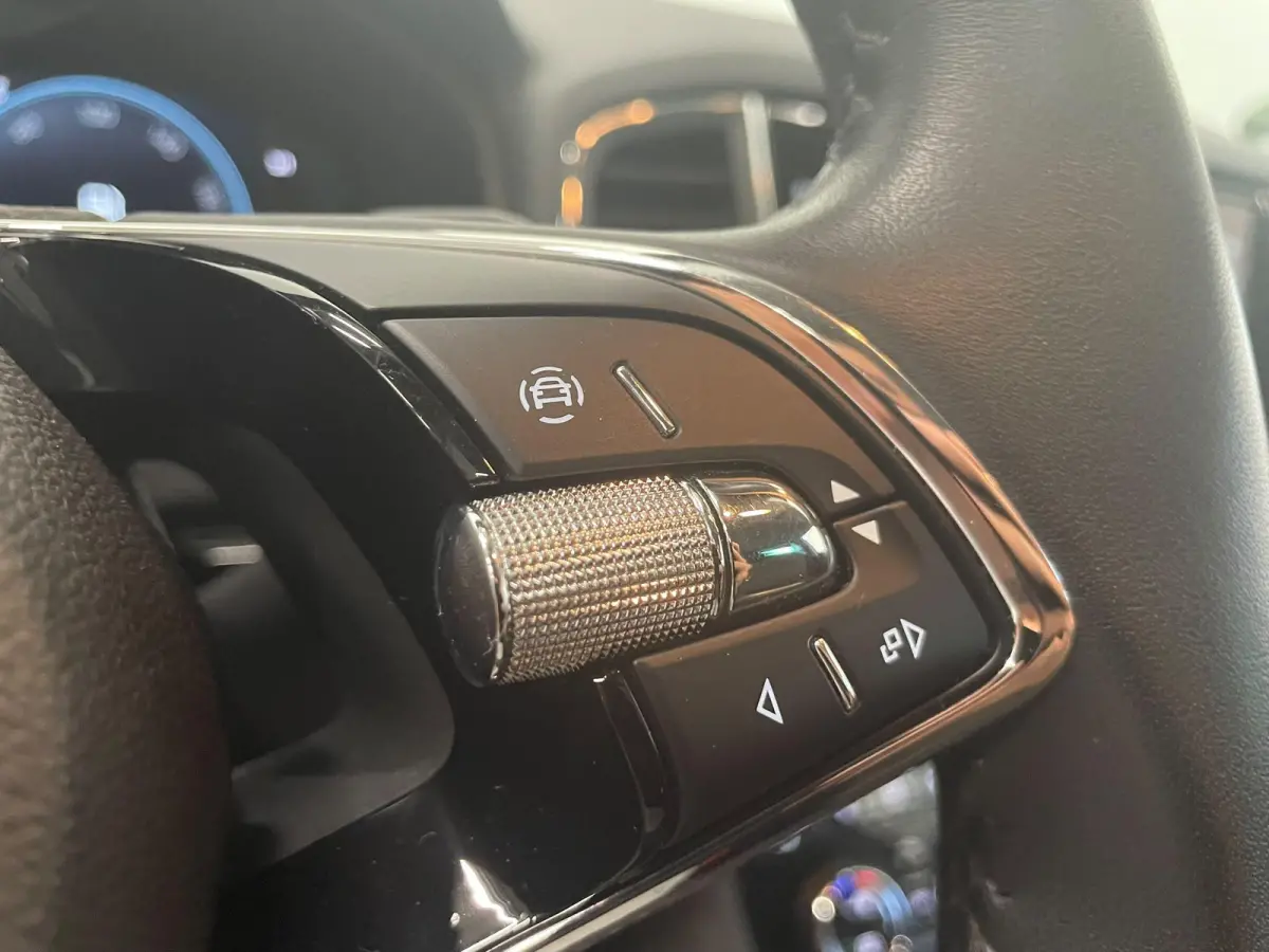 1.5 TSI 150pk DSG Style Navigatie Apple Carplay/Android Auto Parkeersensoren Camera Adaptive Cruise Control Elektrische achterklep Wegklapbare trekhaak Stoel- en stuurverwarming Ledverlichti