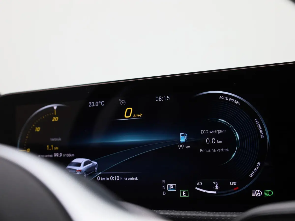 250 Premium | Automaat | Panorama dak | Virtual cockpiot | Climate control | Sfeer verlichting | Leder | DAB | Navigatie | Bluetooth | Camera | Stoel verwarming | Cruise Control | Lichtmetal