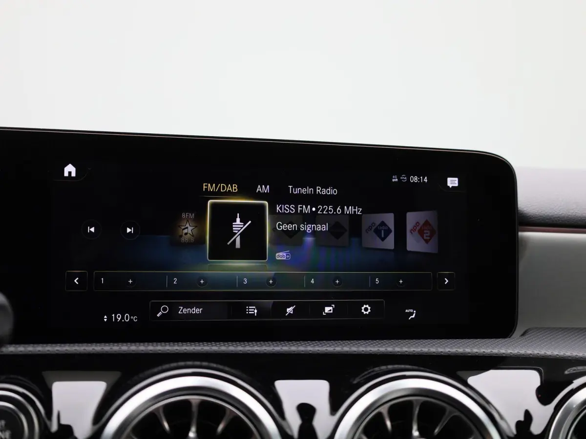 250 Premium | Automaat | Panorama dak | Virtual cockpiot | Climate control | Sfeer verlichting | Leder | DAB | Navigatie | Bluetooth | Camera | Stoel verwarming | Cruise Control | Lichtmetal