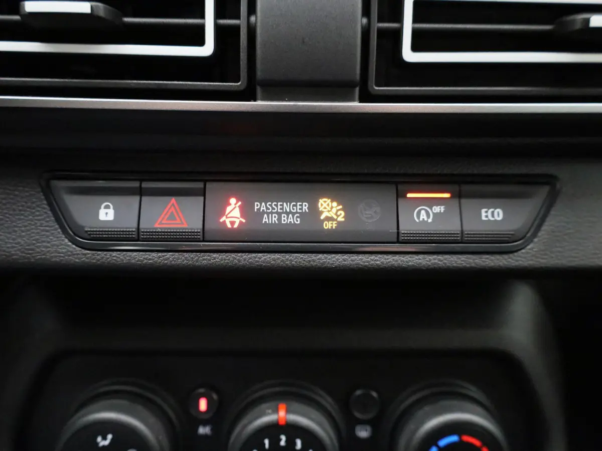 1.0 TCe 90 Expression | Cruise control | Airco | Bluetooth | LMV | Lage km stand