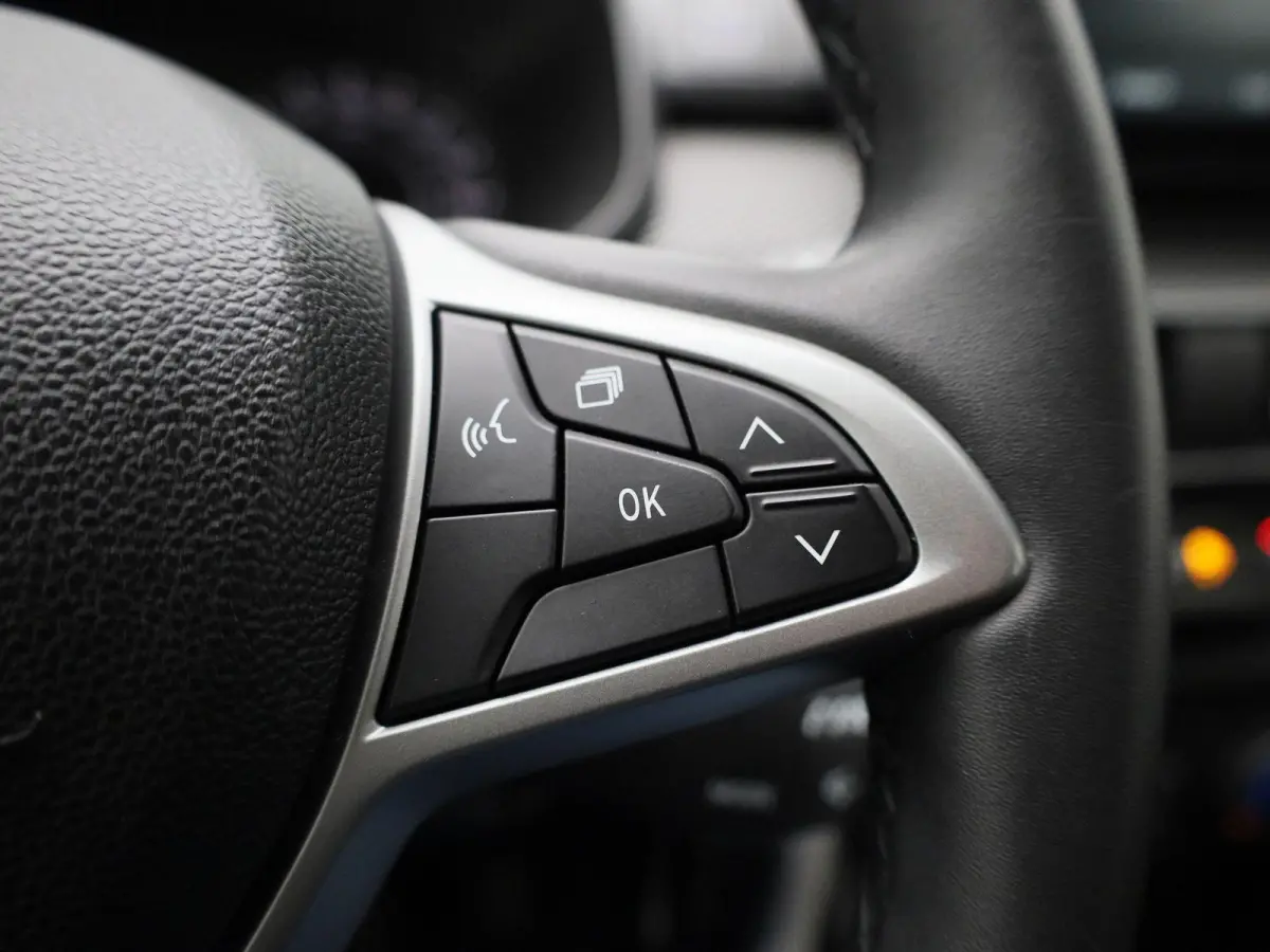 1.0 TCe 90 Expression | Cruise control | Airco | Bluetooth | LMV | Lage km stand