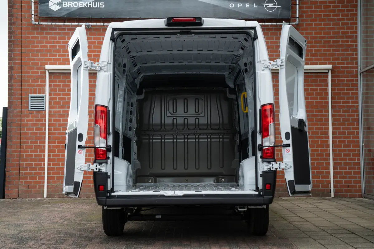 2.2D 140PK Automaat S&S L2H2 3.5T | BPM Vrij! | Climate Controle | Navigatie | Camera | Cruise Controle |