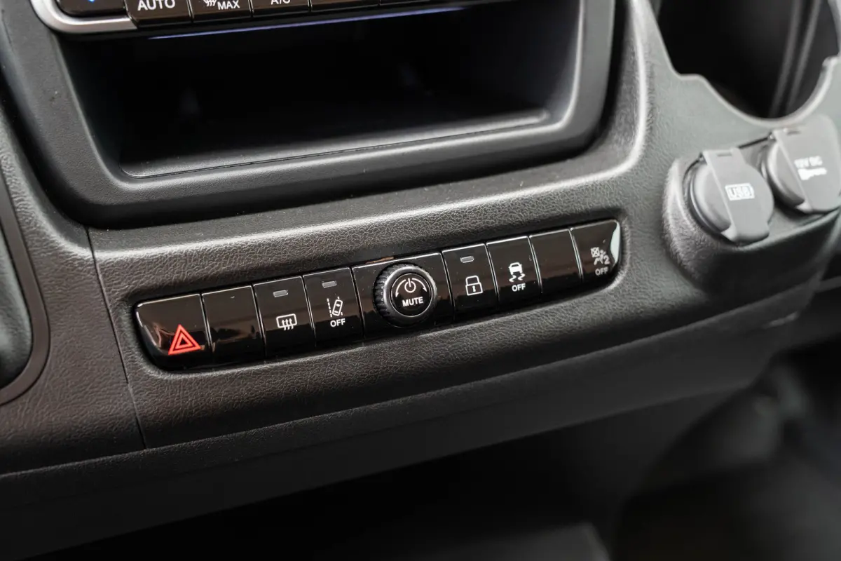 2.2D 140PK Automaat S&S L2H2 3.5T | BPM Vrij! | Climate Controle | Navigatie | Camera | Cruise Controle |