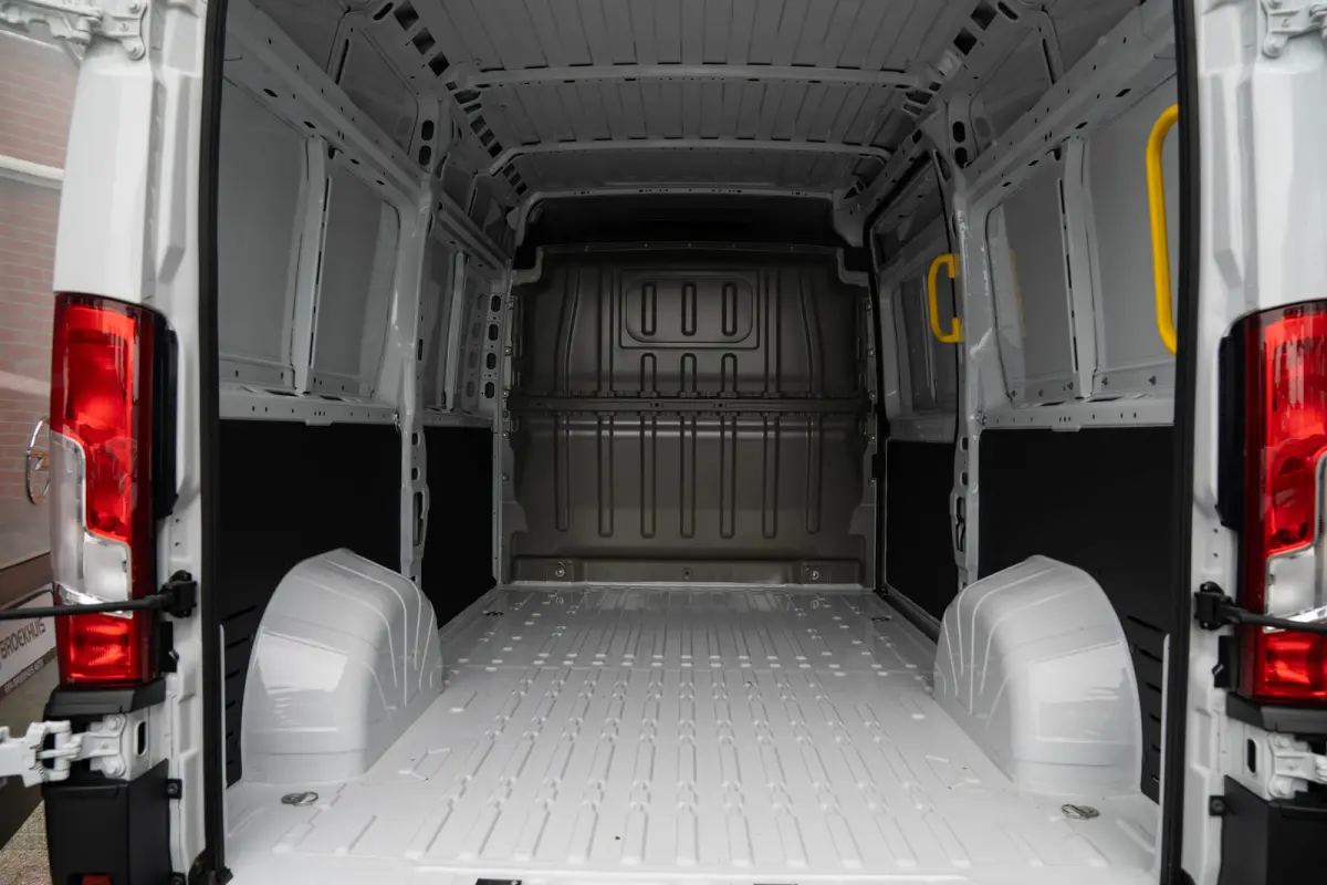 2.2D 140PK Automaat S&S L2H2 3.5T | BPM Vrij! | Climate Controle | Navigatie | Camera | Cruise Controle |