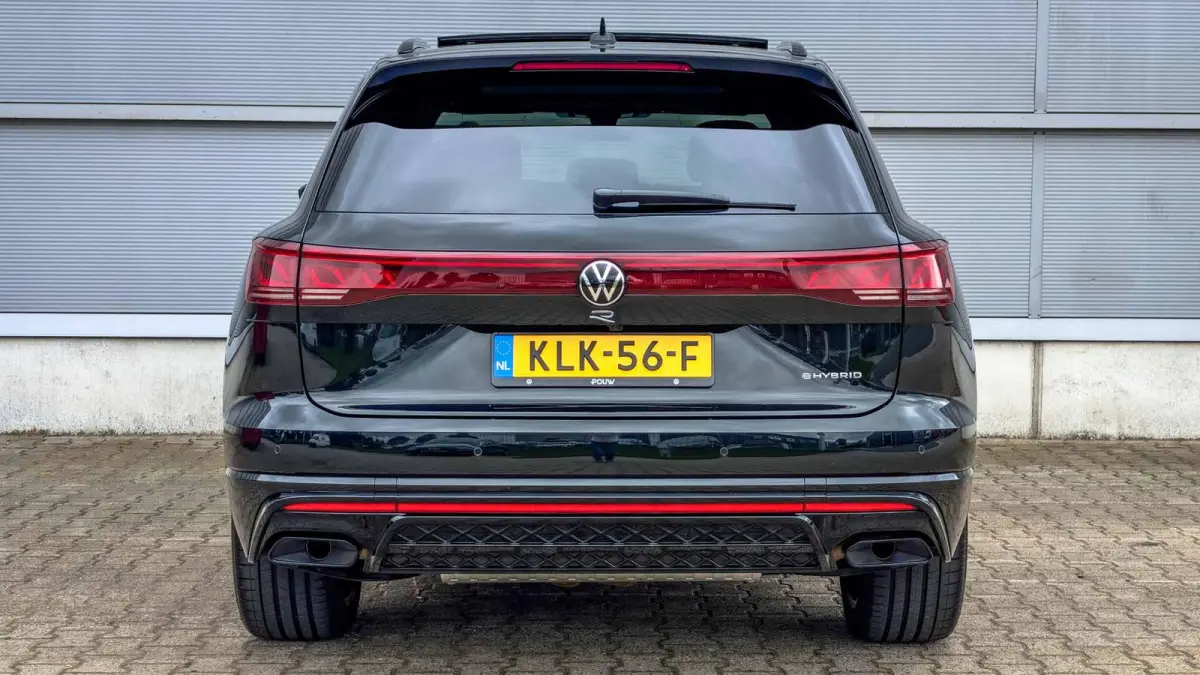R 3.0 TSI eHybrid 462pk 4MOTION | SoH 100% | Luchtvering | Panoramadak | Trekhaak