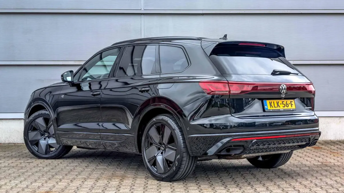 R 3.0 TSI eHybrid 462pk 4MOTION | SoH 100% | Luchtvering | Panoramadak | Trekhaak