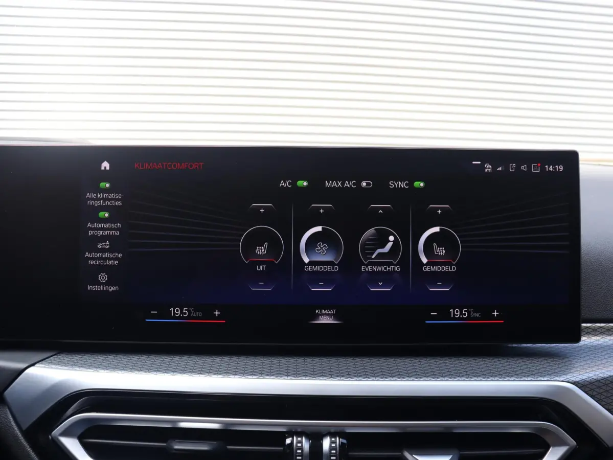 330e | M Sportpakket | Innovation Pack | Panodak | Trekhaak | Hi-Fi | Head-Up | Elektr. Stoelen | Driving Assistant | SOH 96% | 18'' LMV
