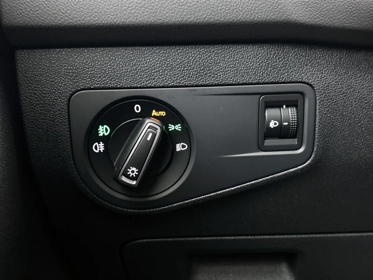 1.4 TSI Connected Series | 125 PK | Lederen Bekleding | Cruise Control | Navigatie | Parkeersensoren