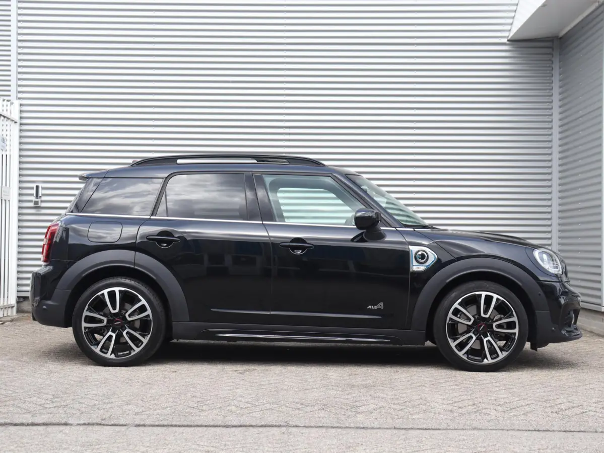 Cooper ALL4 | John Cooper Works + Panodak + Harman Kardon + Adaptive Cruise Control + Comfort Access + Apple Carplay + SOH 90% + 19" JCW Circuit Spoke two-tone