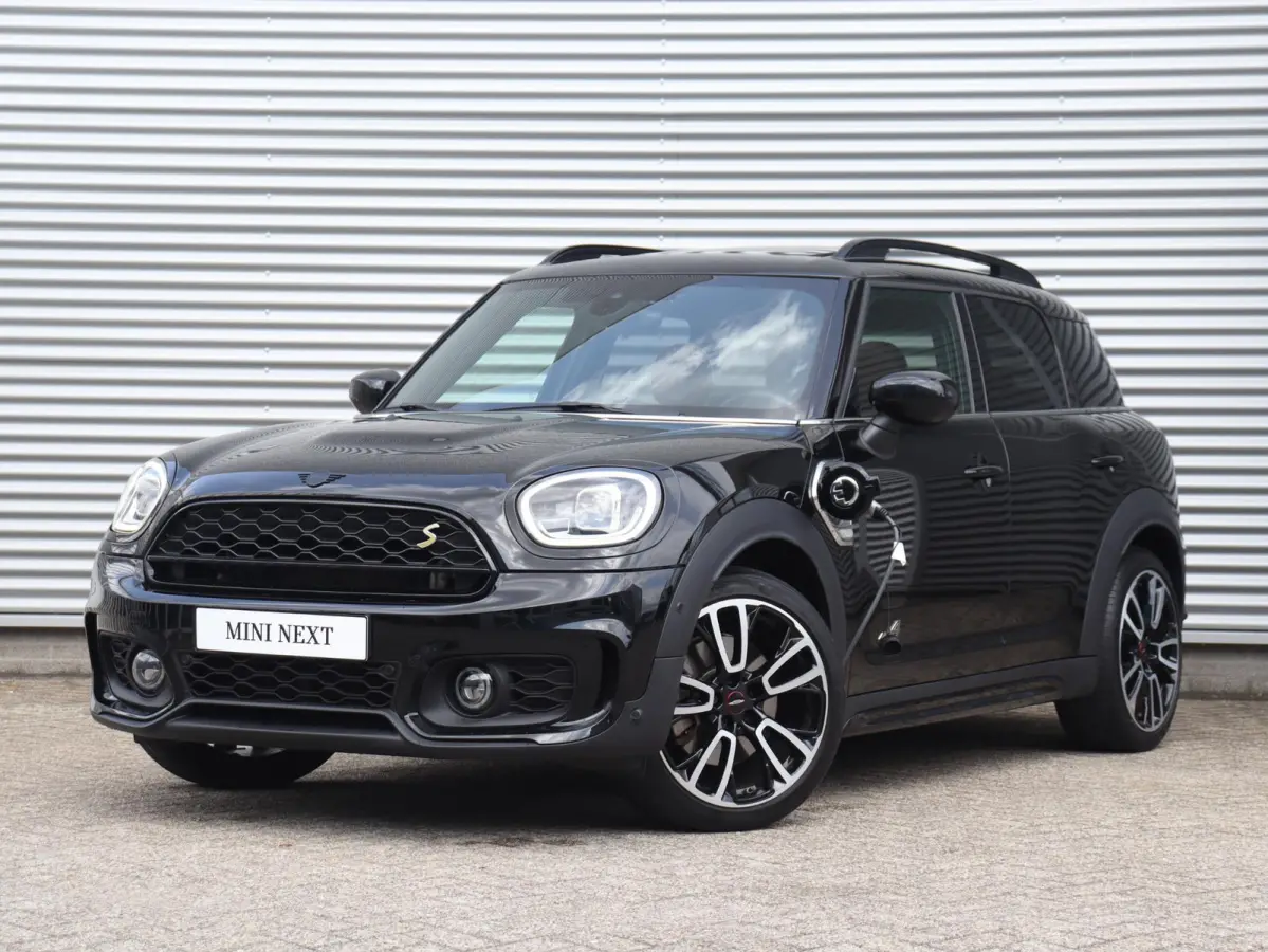 Cooper ALL4 | John Cooper Works + Panodak + Harman Kardon + Adaptive Cruise Control + Comfort Access + Apple Carplay + SOH 90% + 19" JCW Circuit Spoke two-tone