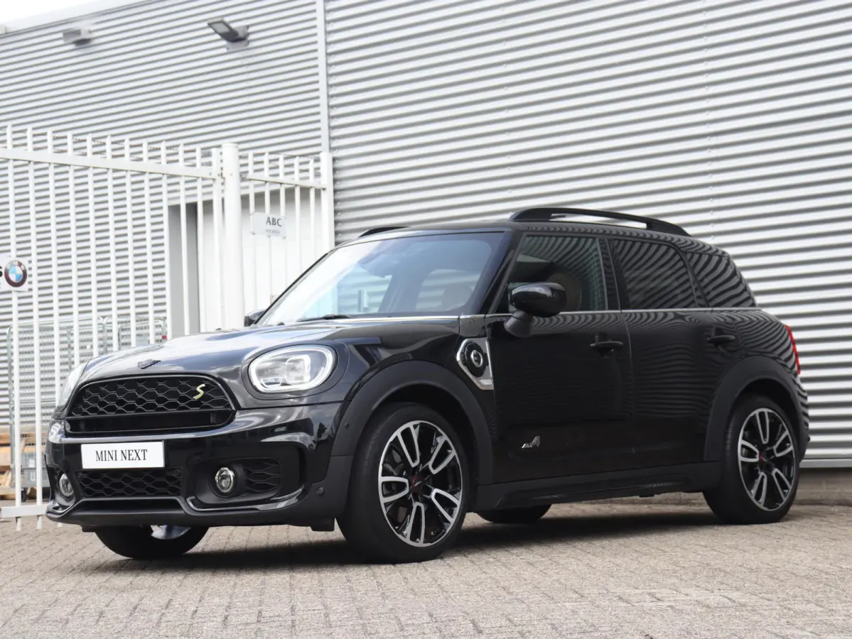 Cooper ALL4 | John Cooper Works + Panodak + Harman Kardon + Adaptive Cruise Control + Comfort Access + Apple Carplay + SOH 90% + 19" JCW Circuit Spoke two-tone