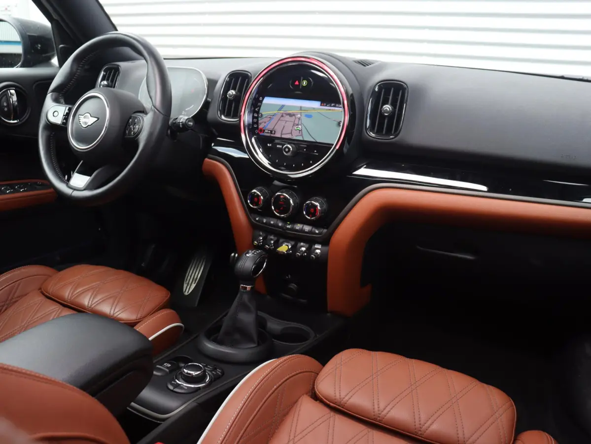 Cooper ALL4 | John Cooper Works + Panodak + Harman Kardon + Adaptive Cruise Control + Comfort Access + Apple Carplay + SOH 90% + 19" JCW Circuit Spoke two-tone