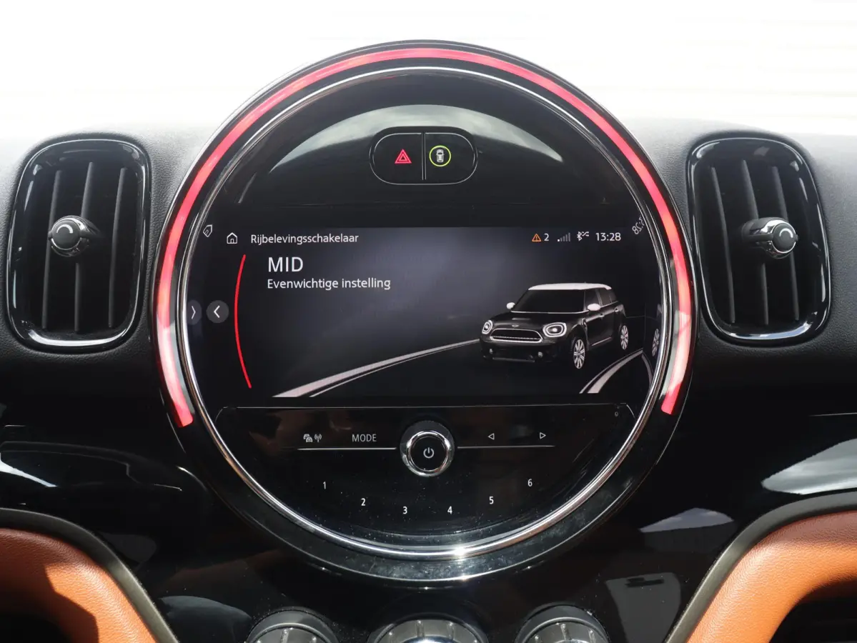 Cooper ALL4 | John Cooper Works + Panodak + Harman Kardon + Adaptive Cruise Control + Comfort Access + Apple Carplay + SOH 90% + 19" JCW Circuit Spoke two-tone