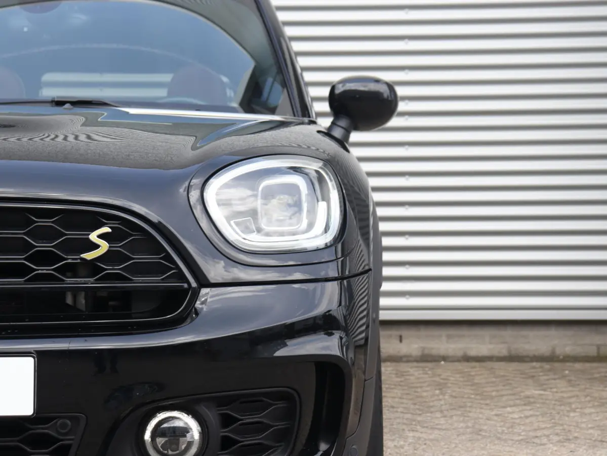 Cooper ALL4 | John Cooper Works + Panodak + Harman Kardon + Adaptive Cruise Control + Comfort Access + Apple Carplay + SOH 90% + 19" JCW Circuit Spoke two-tone