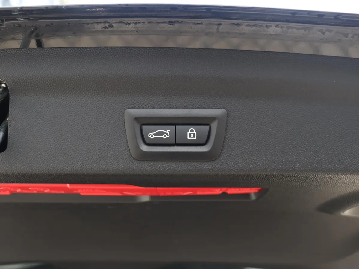 Cooper ALL4 | John Cooper Works + Panodak + Harman Kardon + Adaptive Cruise Control + Comfort Access + Apple Carplay + SOH 90% + 19" JCW Circuit Spoke two-tone