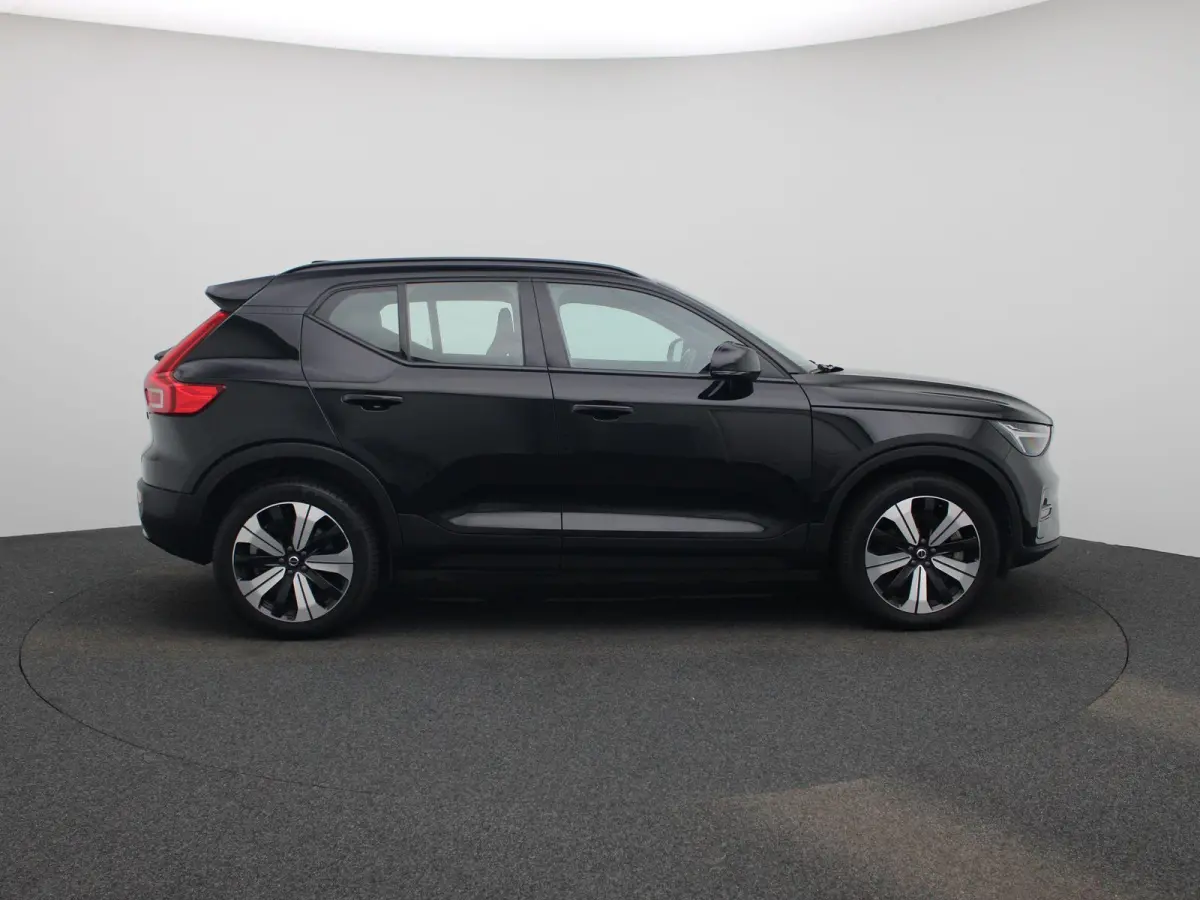 Core | Automaat | Apple Carplay / Android Auto | Camera | Parkeersensoren |