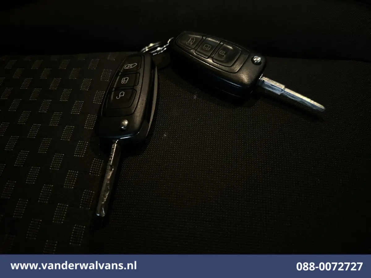 2.0 TDCI 130pk L2H1 Euro6 Airco | Camera | LED | Apple Carplay | Cruisecontrol | 2800kg Trekhaak Cruisecontrol, Stoelverwarming, Verwarmde voorruit, Parkeersensoren, Bijrijdersbank