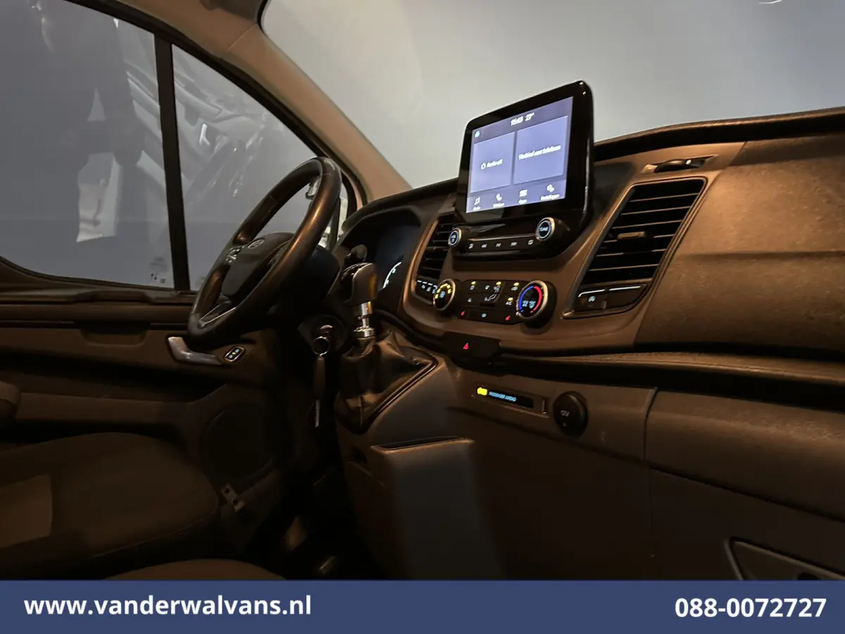 2.0 TDCI 130pk L2H1 Euro6 Airco | Camera | LED | Apple Carplay | Cruisecontrol | 2800kg Trekhaak Cruisecontrol, Stoelverwarming, Verwarmde voorruit, Parkeersensoren, Bijrijdersbank