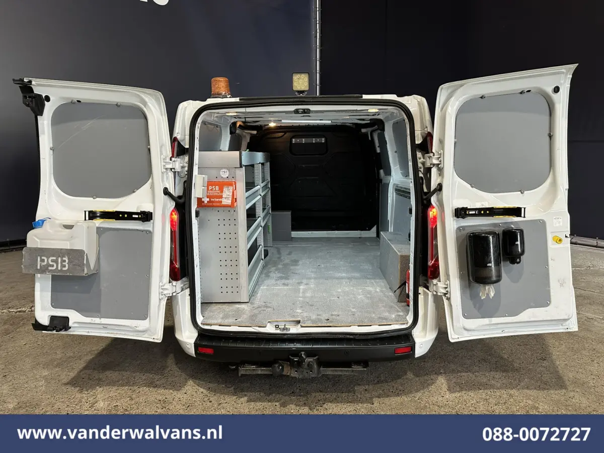 2.0 TDCI 130pk L2H1 Euro6 Airco | Camera | LED | Apple Carplay | Cruisecontrol | 2800kg Trekhaak Cruisecontrol, Stoelverwarming, Verwarmde voorruit, Parkeersensoren, Bijrijdersbank
