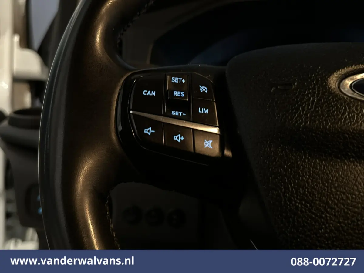 2.0 TDCI 130pk L2H1 Euro6 Airco | Camera | LED | Apple Carplay | Cruisecontrol | 2800kg Trekhaak Cruisecontrol, Stoelverwarming, Verwarmde voorruit, Parkeersensoren, Bijrijdersbank