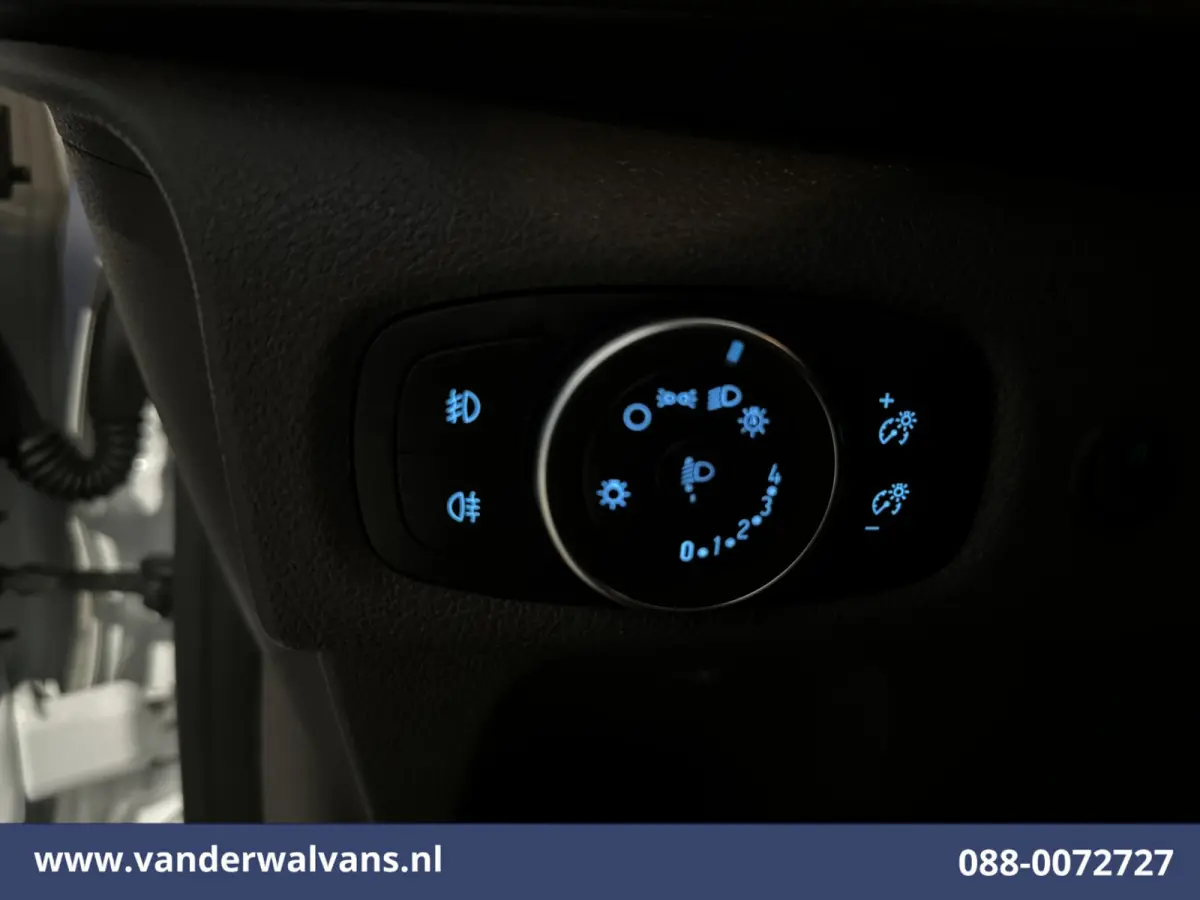 2.0 TDCI 130pk L2H1 Euro6 Airco | Camera | LED | Apple Carplay | Cruisecontrol | 2800kg Trekhaak Cruisecontrol, Stoelverwarming, Verwarmde voorruit, Parkeersensoren, Bijrijdersbank