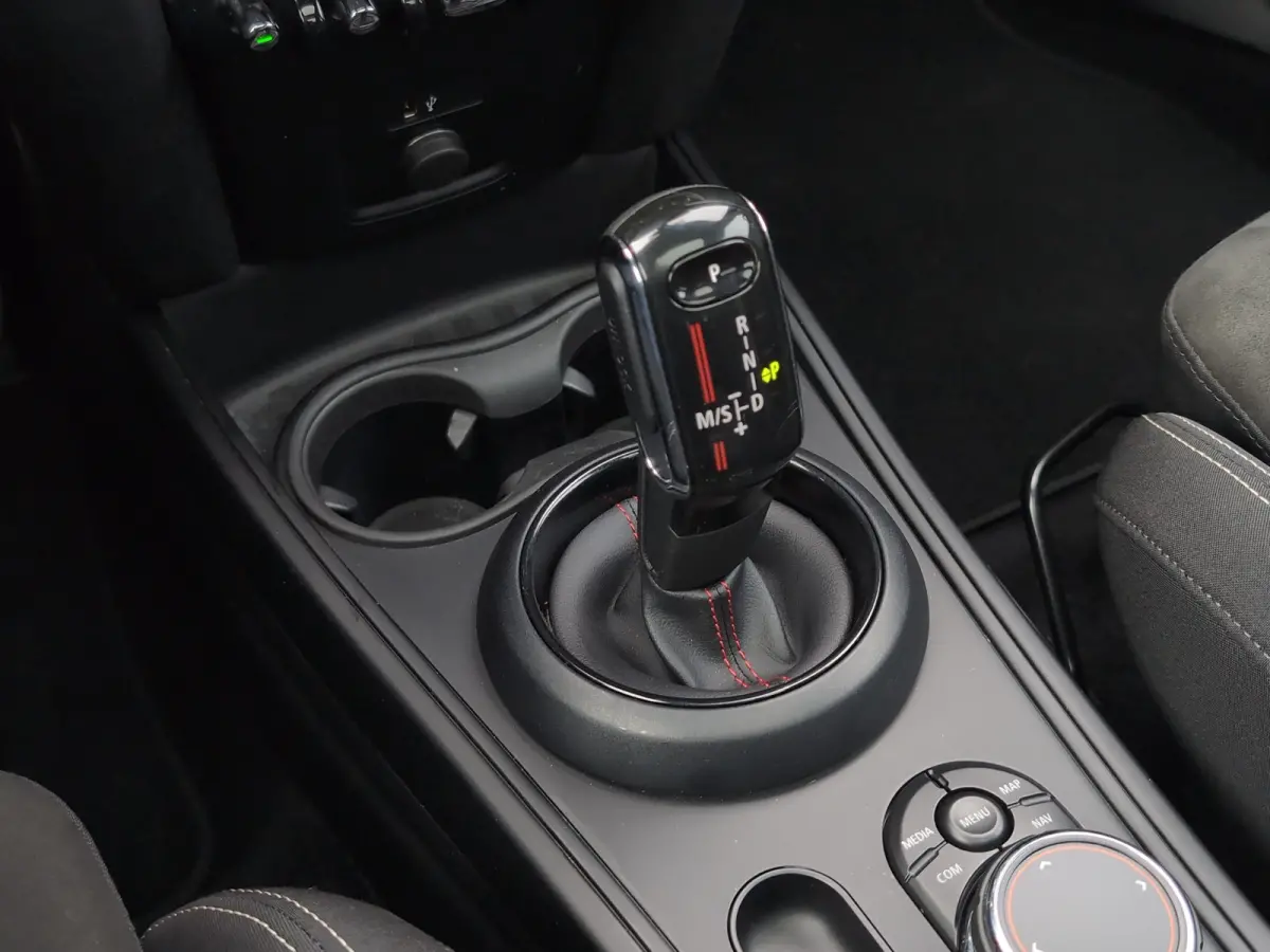 2.0 Cooper S Knightsbridge Edition | Pano | Adap. Cruise | Stoelverwarming | Navigatie | Elek Klep