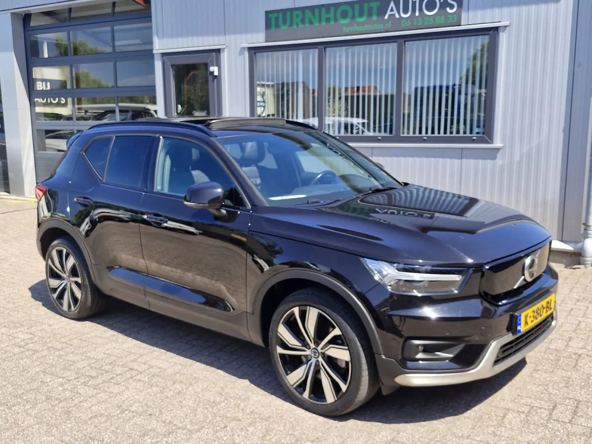 P8 AWD R-Design | Pack Lounge (audio installatie high end, elektrisch glazen schuif-/kanteldak, parkeersensor voor, rondomzicht camera) en Climate Pack (achterbank verwarmd) | trekhaak