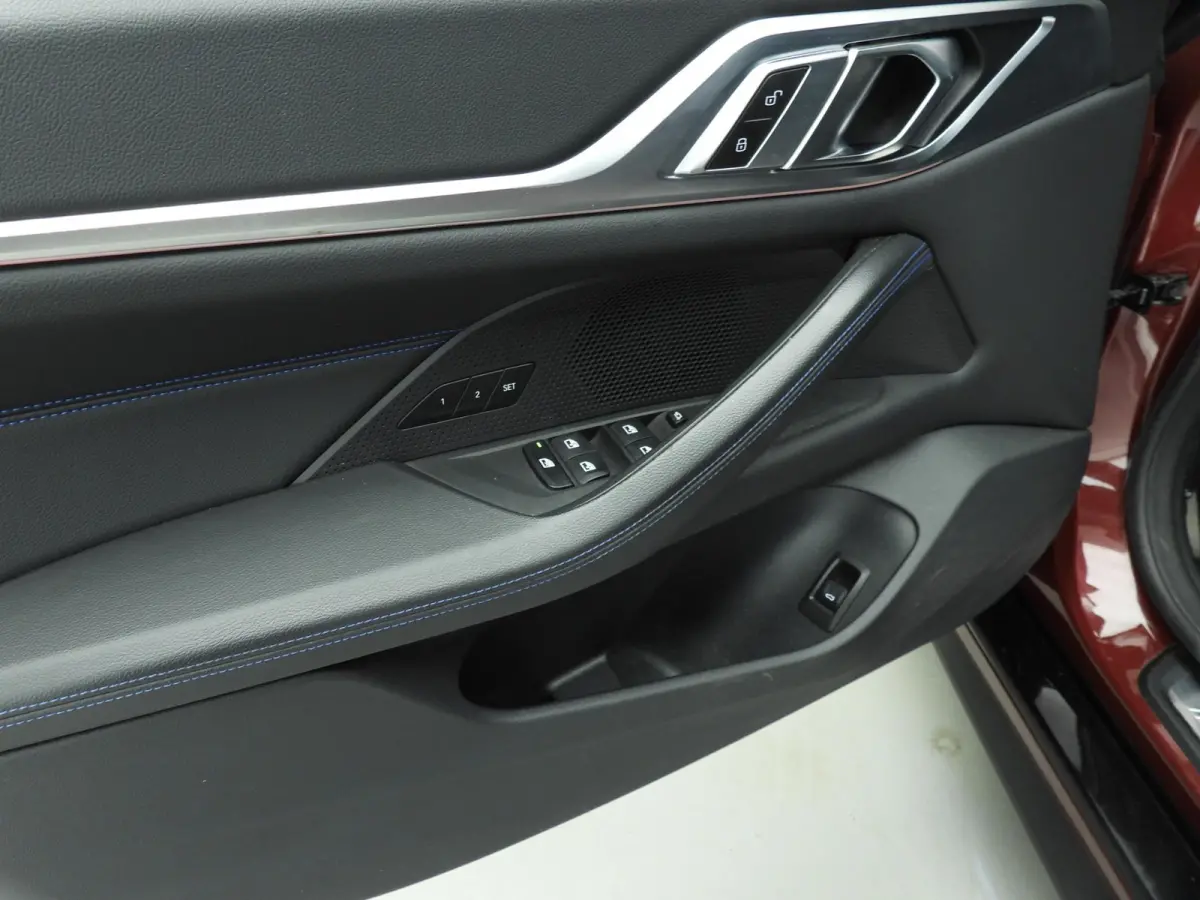 M440i xDrive | M-Sportpakket | LED | Leder | Navigatie | Trekhaak | Schuifdak | Sportstoelen | DAB | hifi speakers | Alu 19 inch