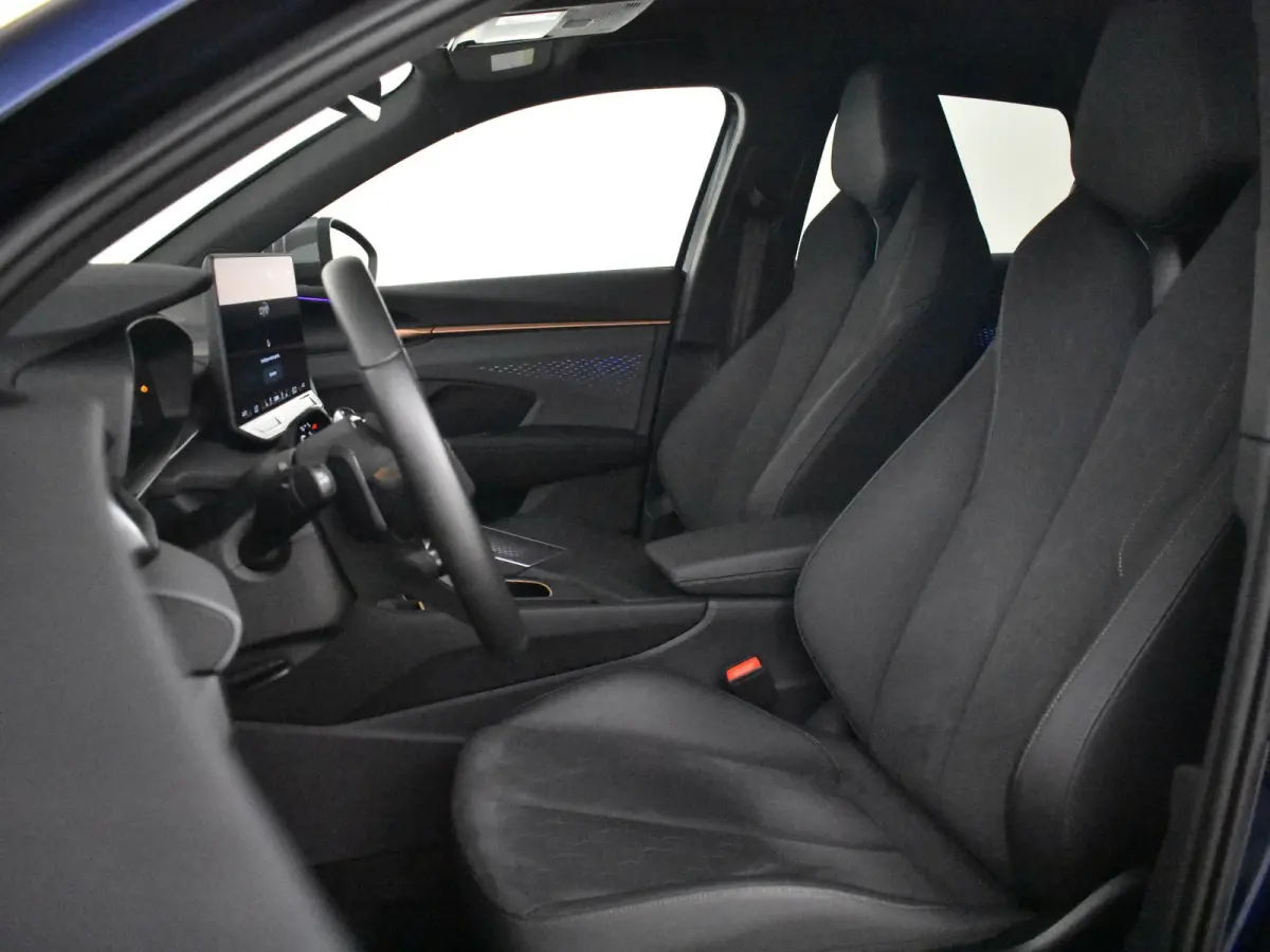 1.5 TSI e-Hybrid Business | Head-up display | rondomzicht camera | Keyless | Full-LED | Parkeer asistent | Stoel/stuurverwarming | Chassis control adapt | Cruise control Adapt | 18"LMV