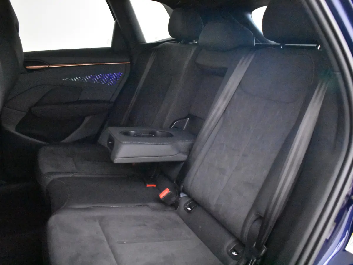 1.5 TSI e-Hybrid Business | Head-up display | 360gr Camera | Elektr. Stoel incl Memory l Keyless | Full-LED | Parkeer asistent | Stoel/stuurverwarming | Chassis control adapt | Cruise contro