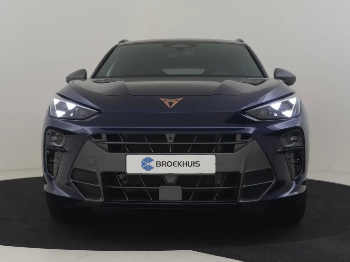 1.5 TSI e-Hybrid Business | Head-up display | 360gr Camera | Elektr. Stoel incl Memory l Keyless | Full-LED | Parkeer asistent | Stoel/stuurverwarming | Chassis control adapt | Cruise contro
