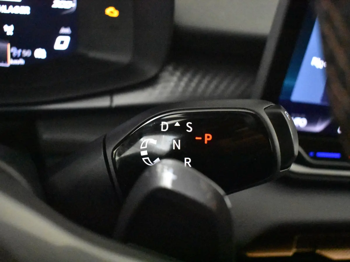 1.5 TSI e-Hybrid Business | Head-up display | 360gr Camera | Elektr. Stoel incl Memory l Keyless | Full-LED | Parkeer asistent | Stoel/stuurverwarming | Chassis control adapt | Cruise contro