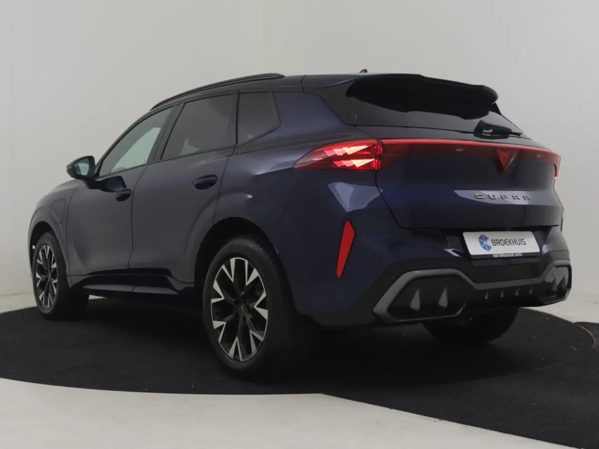 1.5 TSI e-Hybrid Business | Head-up display | 360gr Camera | Elektr. Stoel incl Memory l Keyless | Full-LED | Parkeer asistent | Stoel/stuurverwarming | Chassis control adapt | Cruise contro